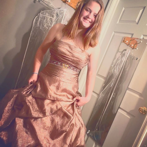 Meet your Posher, Alexis - Picture 1 of 1